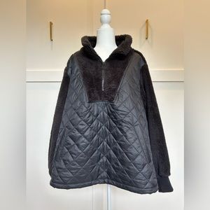 Livi Active womans sweatshirt. Sherpa material size 22/24.